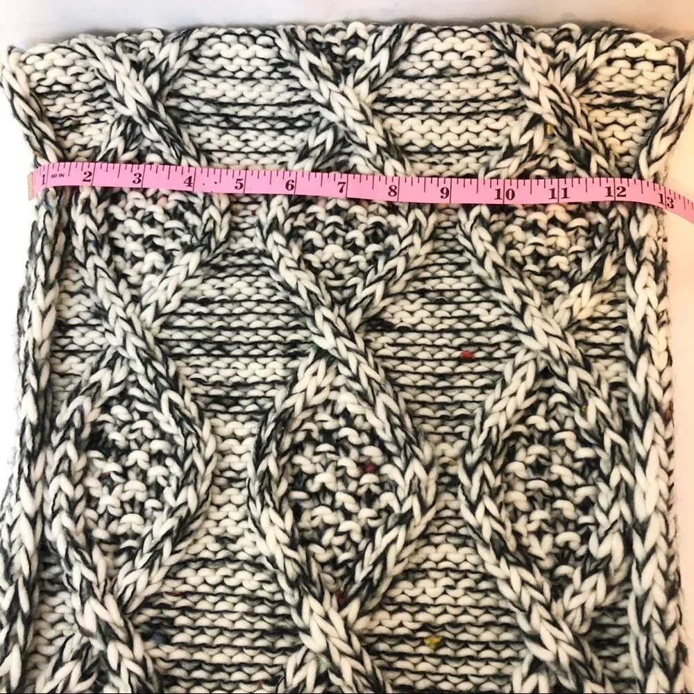 Loft cable knit marble infinity warm comfy timeless scarf black and white